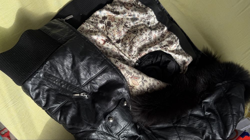 Женская кожанная куртка estimo,2000