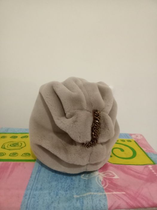 Продам шапку, женскую