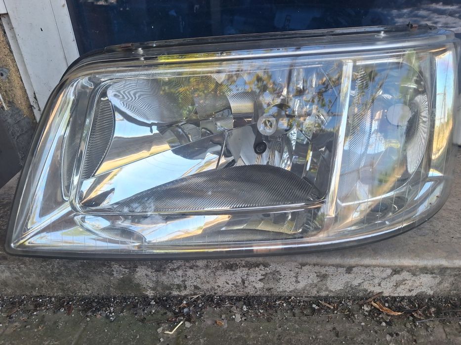 Ляв Фар За Volkswagen Transporter T5 Multivan 2003-2009 Година VW T5