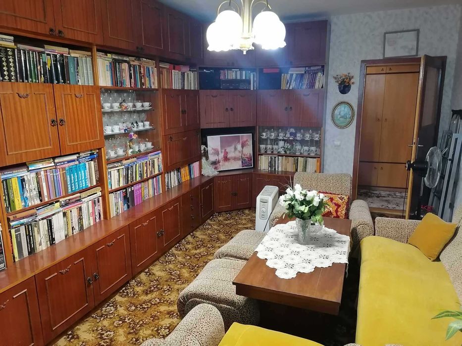 Продава се апартамент 120 кв. м. - 200 000 евро