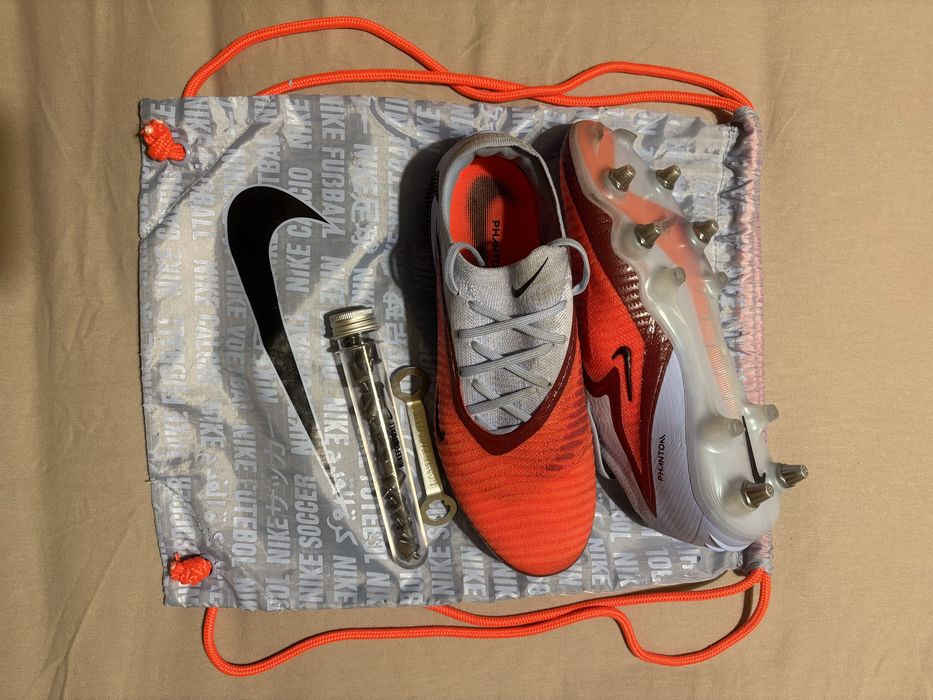 Nike phantom elite