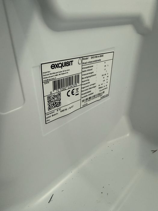 Нов!!! Хладилник със камера  за вграждане  Exquisit