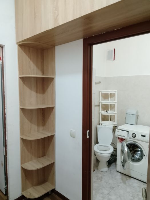 Продается стиркльная машина и прихожка