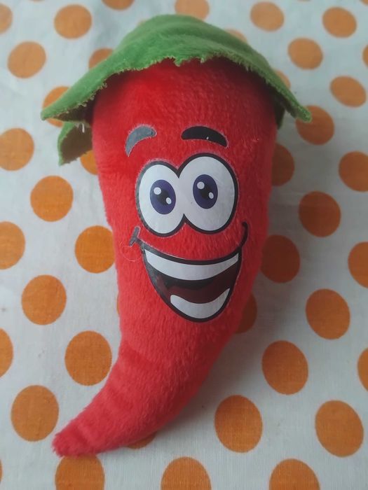 НОВ плюшен ключодържател люта чушка