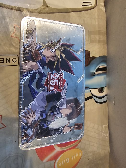 Set booster - 39 Cărți de joc Yu-Gi-Oh! 25th Anniversary Tin Sigilat