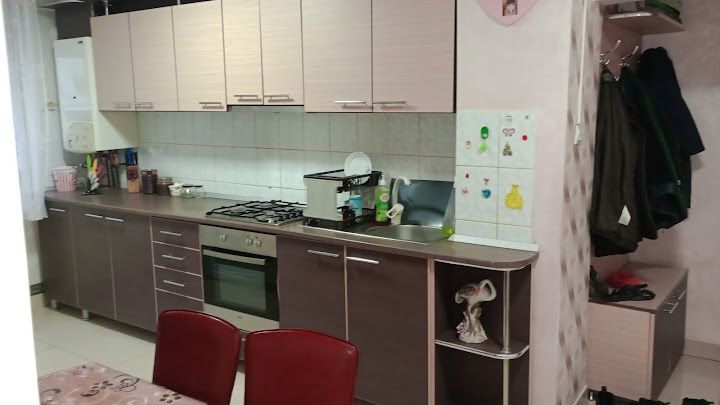 Închiriez apartament zona Andrei Mureșanu