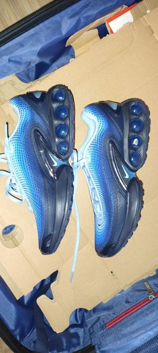 Спортни обувки Nike DN