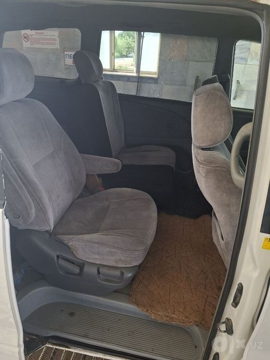 Toyota privia sotiladi