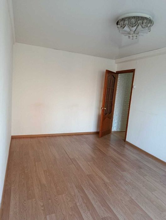 продам 2 комнатную квартиру