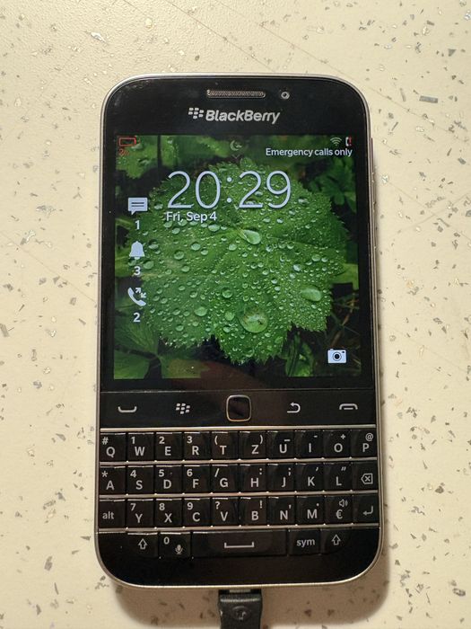 Vând Blackberry Classic 16 GB
