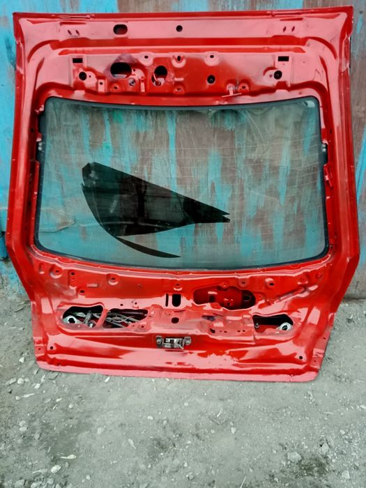 Продам багажник Mazda 323