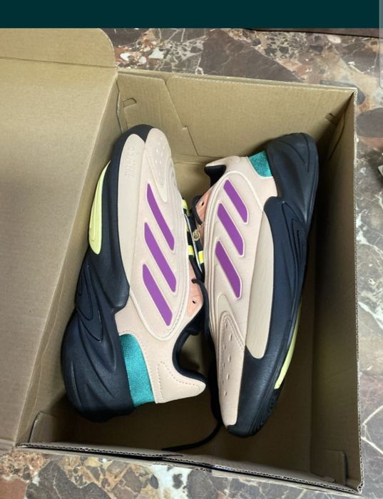 Adidași Ozelia nr 39 1/3