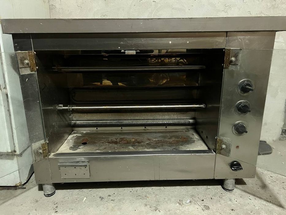 Продается  Гриль аппарат  мало пользовались.Еще совсем новый.