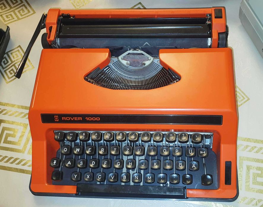 Masina de scris , import Germania, impecabila