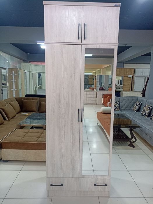 Bolalar shkafi bo'yi 2.45 sm eni 85sm