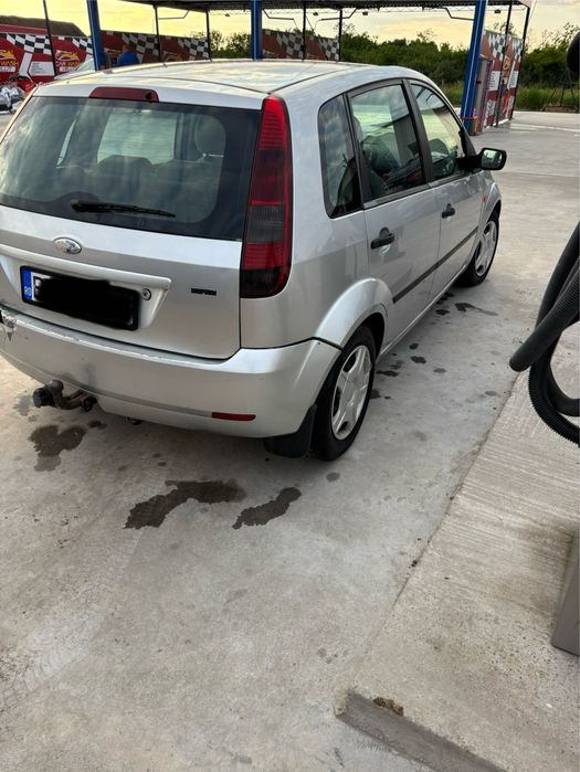 Dezmembrez ford fiesta (functional )