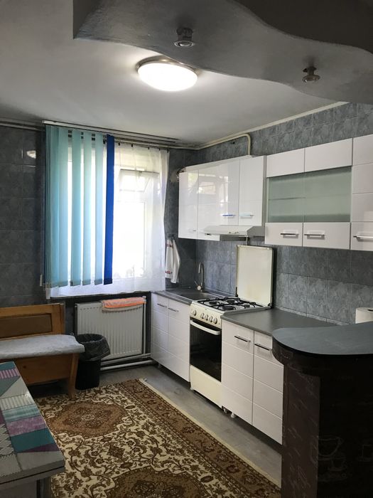 Inchiriez apartament