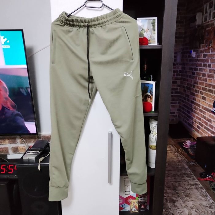 Pantaloni mai multe marimi