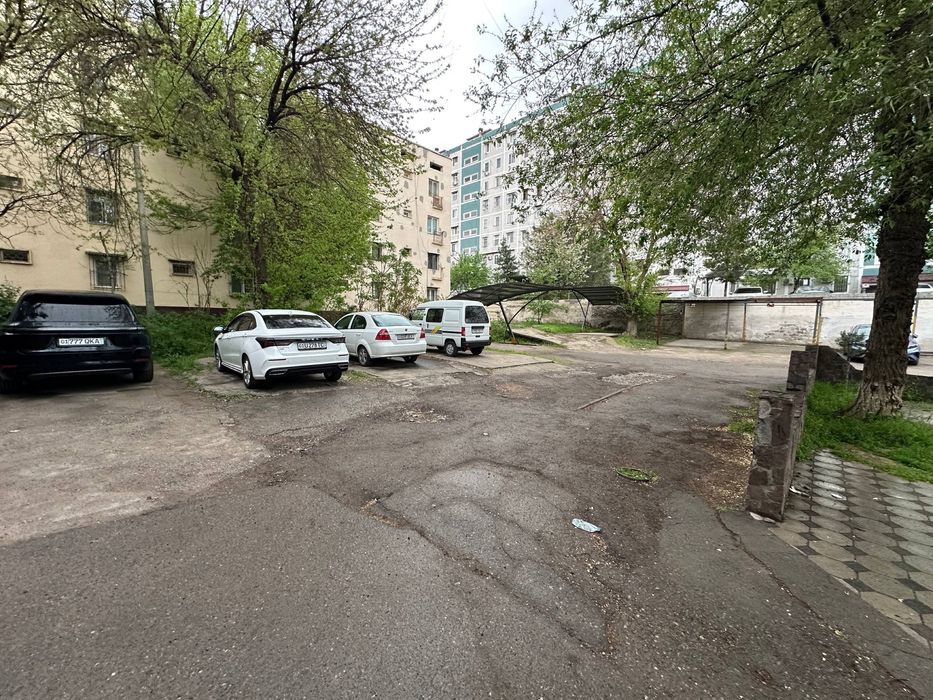 90м² под офис — Мирзо-Улугбек, угловая, 1 этаж. 2 линия