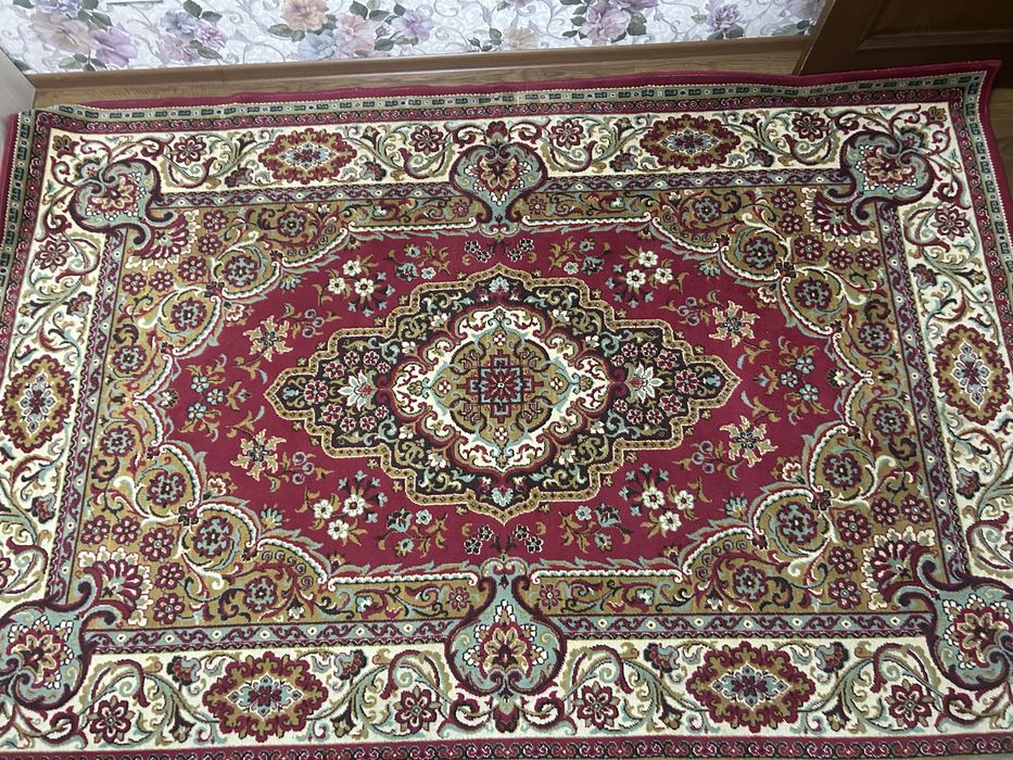 Ковер в хорошем состояний