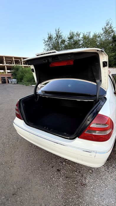 Mercedes W211 E260