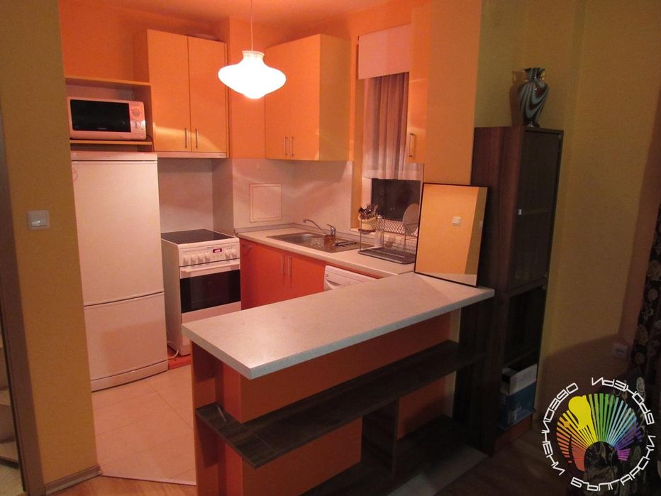 Дава се под наем Двустаен апартамент в Бургас, Славейков - 65 кв.м за 433.5 € - Снимка #2