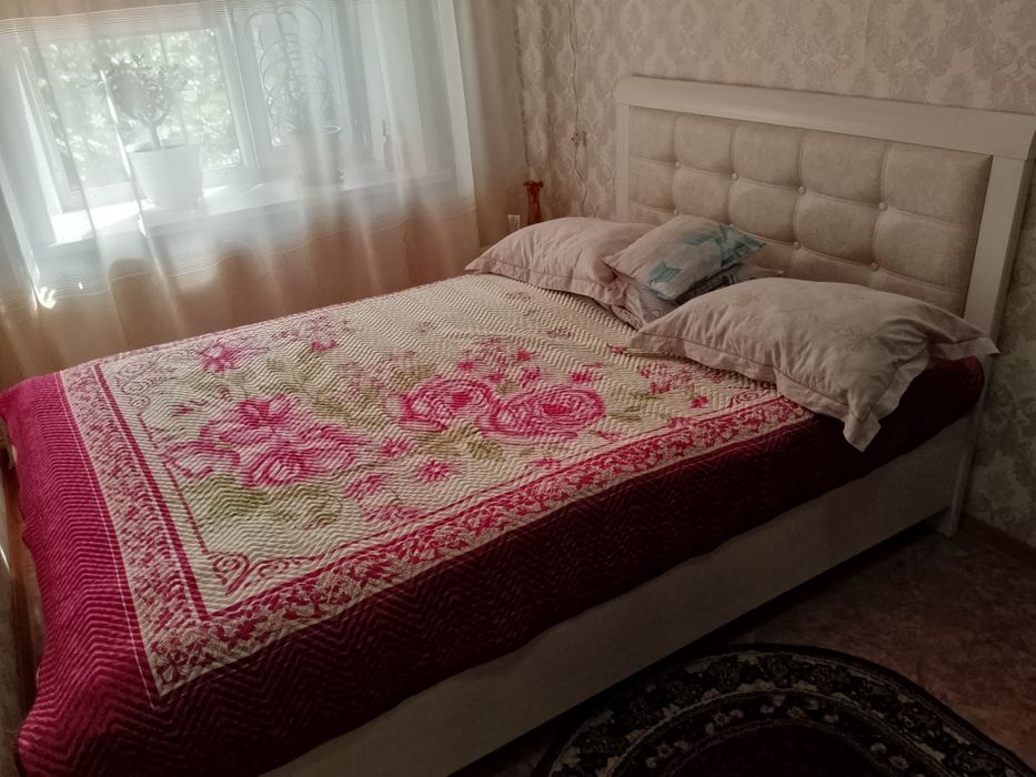 Двухспальная кровать