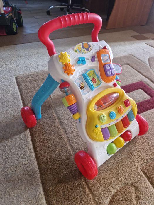 Ходунки  для первых шагов