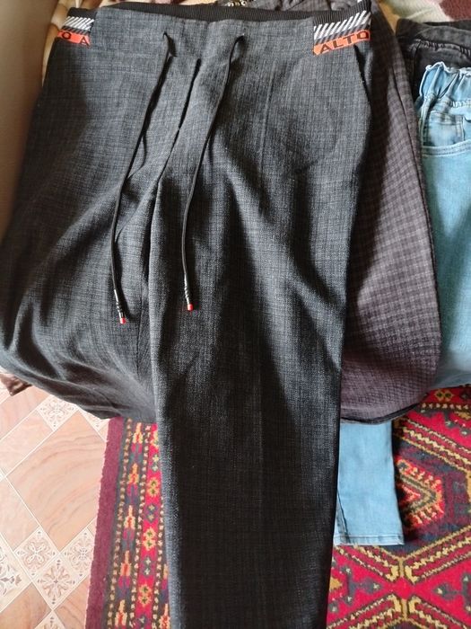 Продам джинсы 48-52