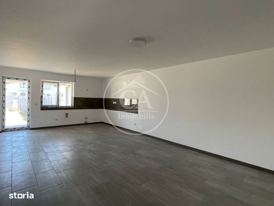 Casă de vânzare tip duplex cu 4 camere în Nojorid, Oradea.