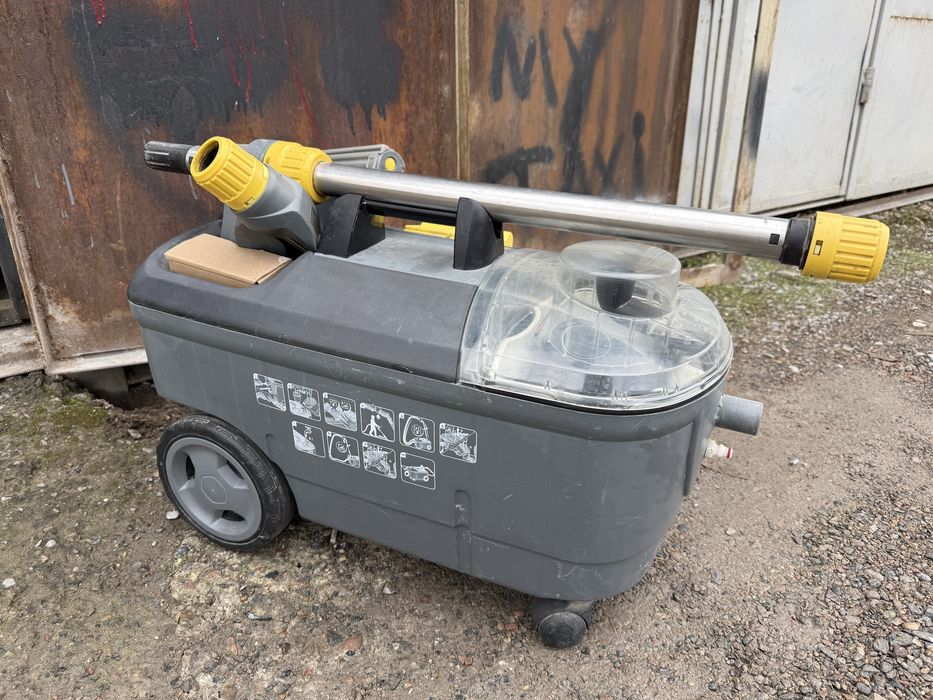 * Karcher Puzzi 10.1 оригинал Италия поофессиональный аппарат для химч