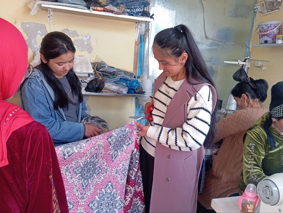 Хунармандчилик асосида  яратилган кугирчоклар ва кашталар