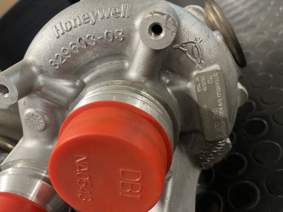 Турбина BMW N63B44 Honeywell Garrett OEM турбокомпресори