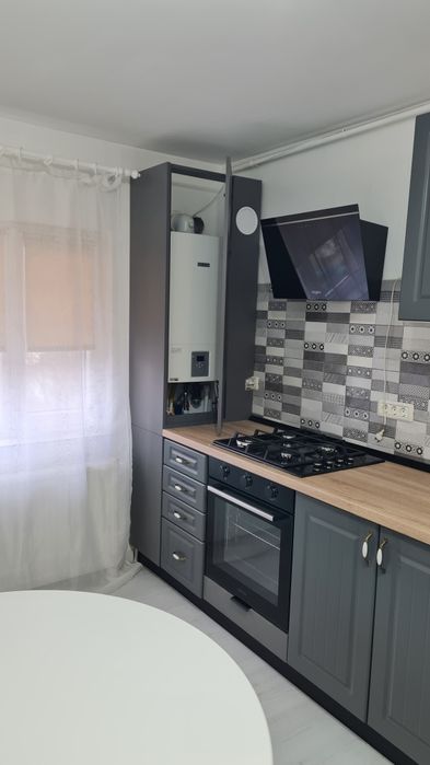 Apartament 3 camere de inchiriat