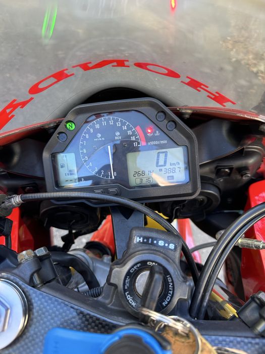 Vand HONDA CBR600RR limitat 35 de kw