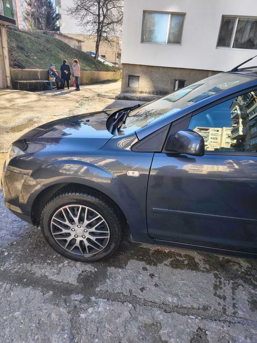 Ford Focus 2007, 131 000 км, теглич, 4 гуми + джанти