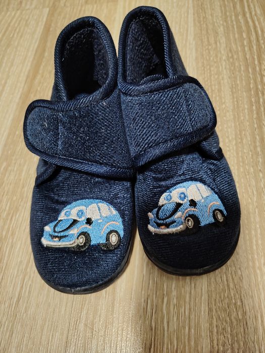 Детски пантофи много запазени