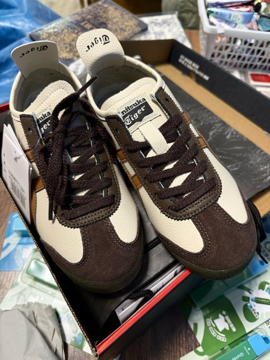 Кроссовки (новые)