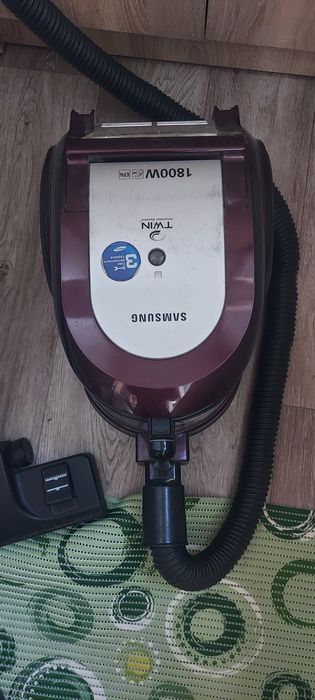 Пылесос Samsung 1800W