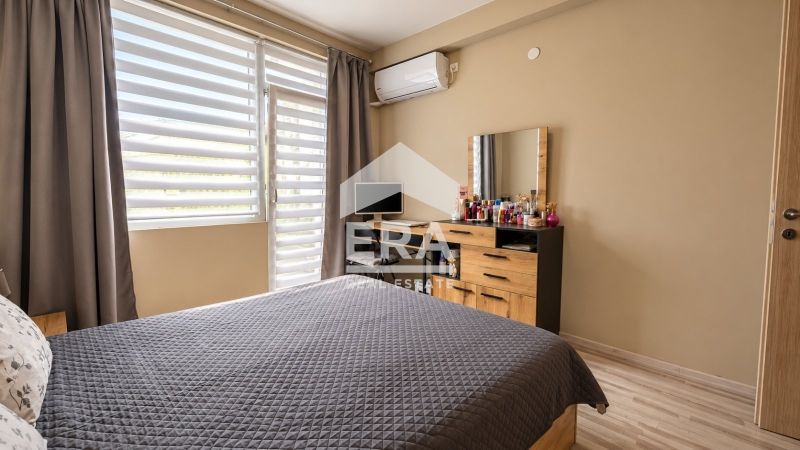 Продава се Двустаен апартамент в Търговище, Център - 43 кв.м за 2442 €/кв.м - Снимка #5