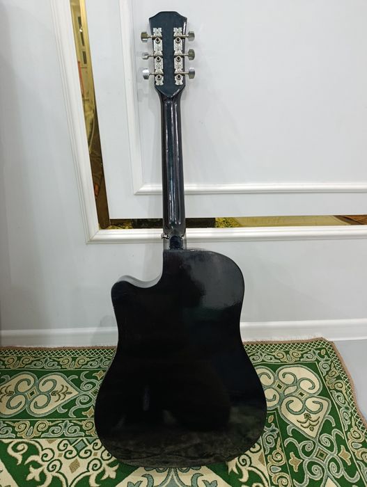 Гитара  новый. Цена 25,000 тг