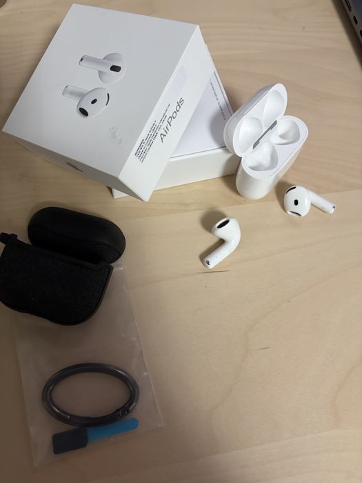 Apple Airpods 4 ca noi