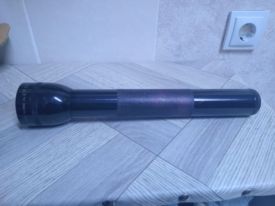 Фонарик черный USA