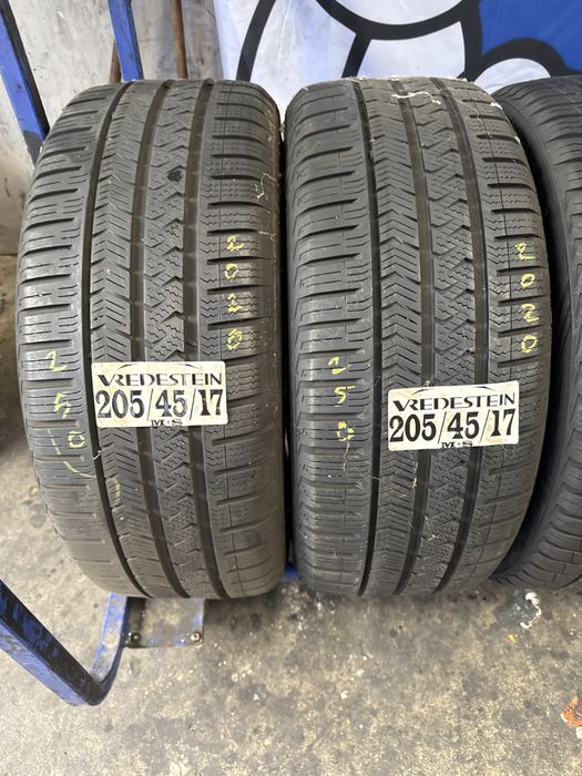 205/45/17 Vredestein M+S