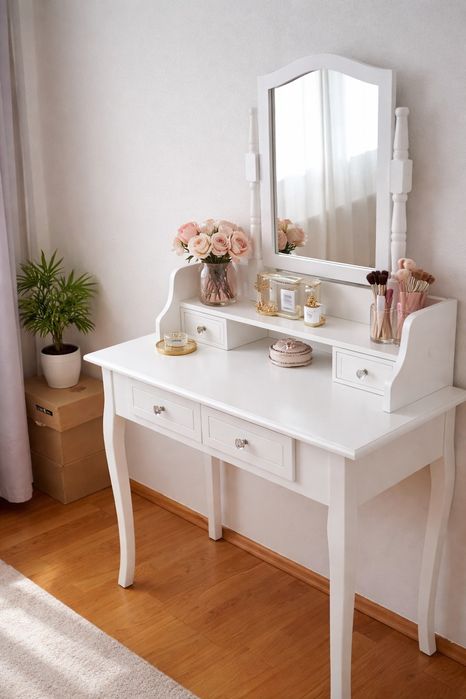 Masa machiaj/toaleta si dulapior bucatarie/baie