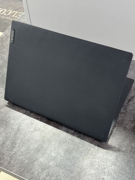 Ноутбук Lenovo V14