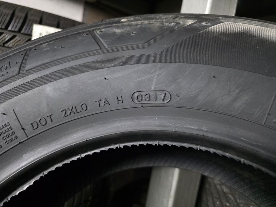 4бр Летни гуми за бус 215 70 15С - Hankook