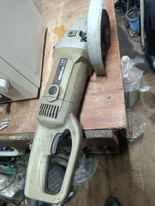 Продам электро инструменты