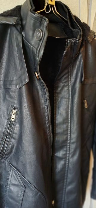 Продам новую куртку