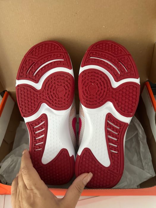 Nike маратонки - нови!!